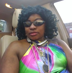 Meet your Posher, Lynette